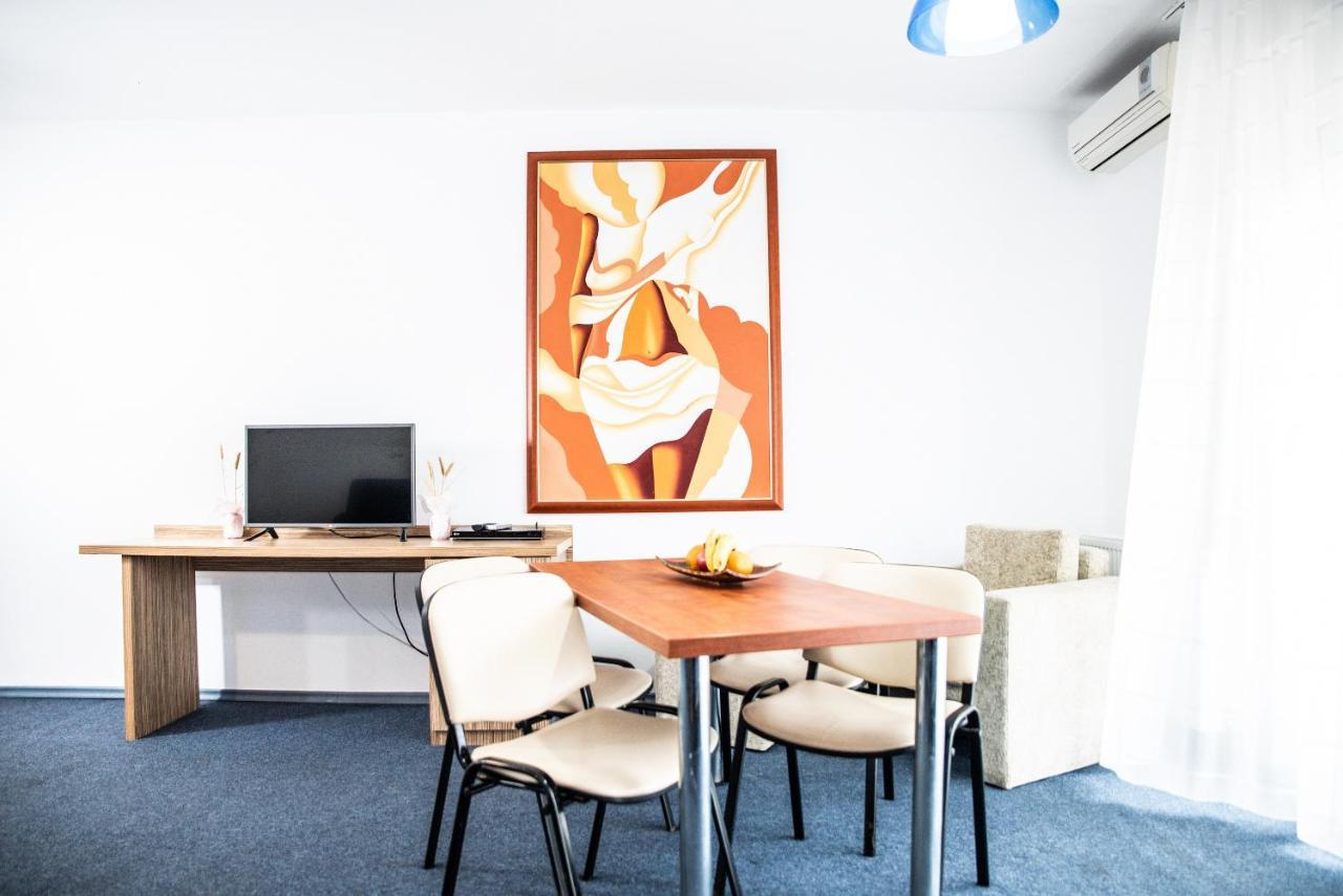 נפטון Club Onix Apartments מראה חיצוני תמונה