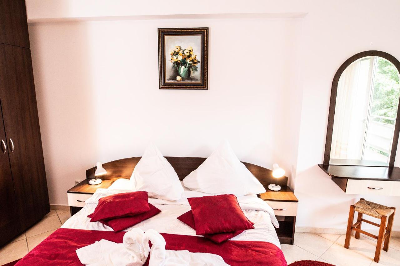 נפטון Club Onix Apartments מראה חיצוני תמונה