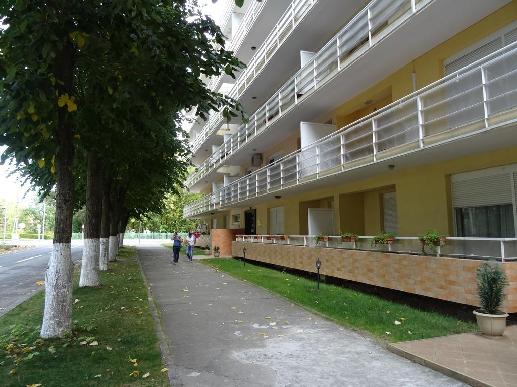 נפטון Club Onix Apartments מראה חיצוני תמונה